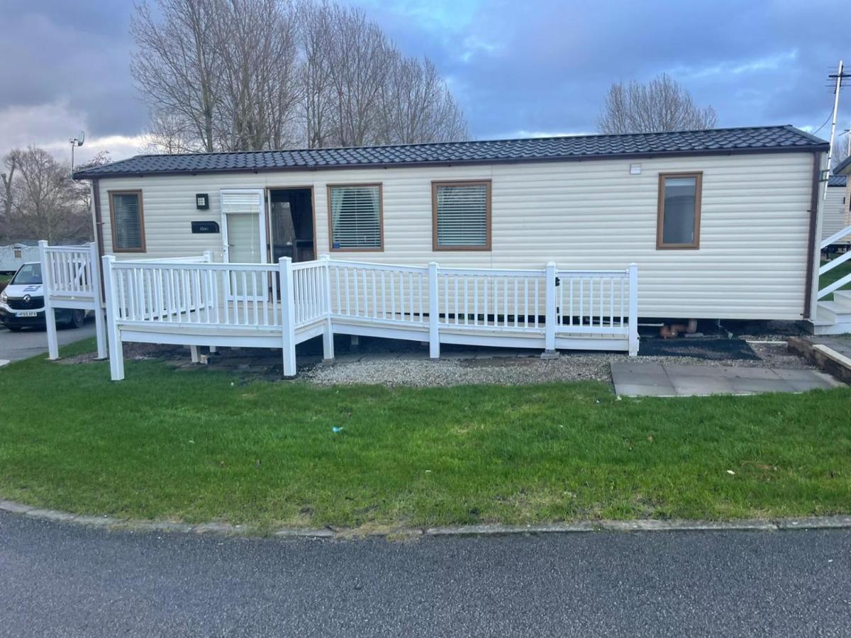 Luxury 6 Berth Caravan, Marton Mere Blackpool Bagian luar foto